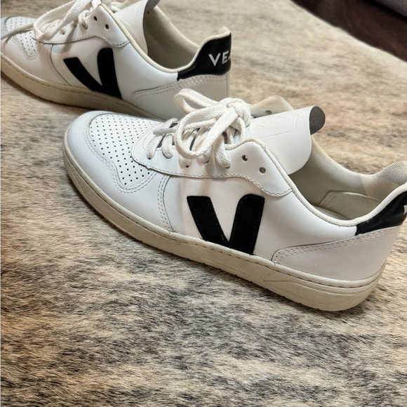 Veja V-10 - Picture 4 of 6